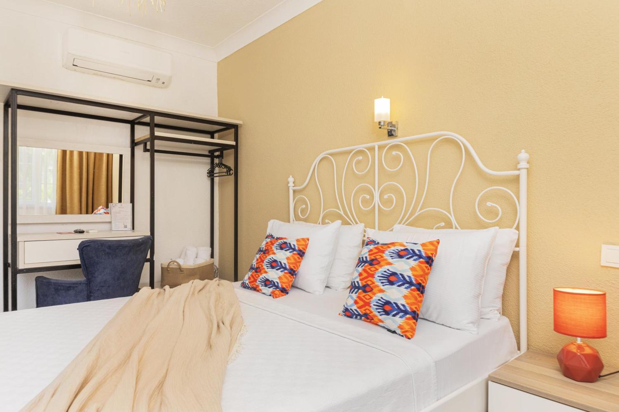 Kiraz Beach Otel إيرديك الغرفة الصورة